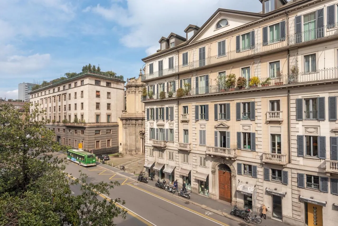Hotel The Couper Spiga Milano 0*,  Italia