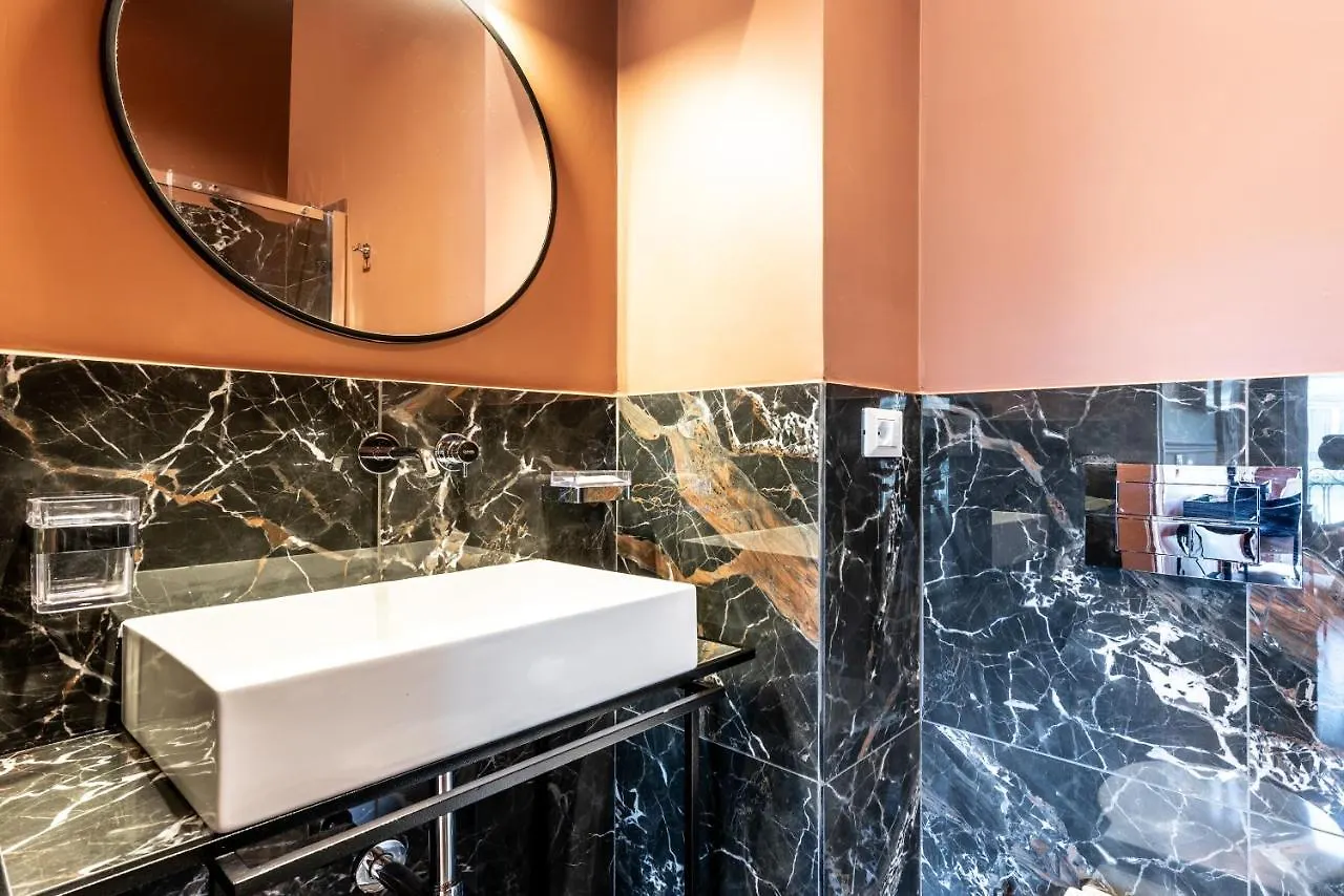 Guest house The Couper Spiga Hotel Milan Italy